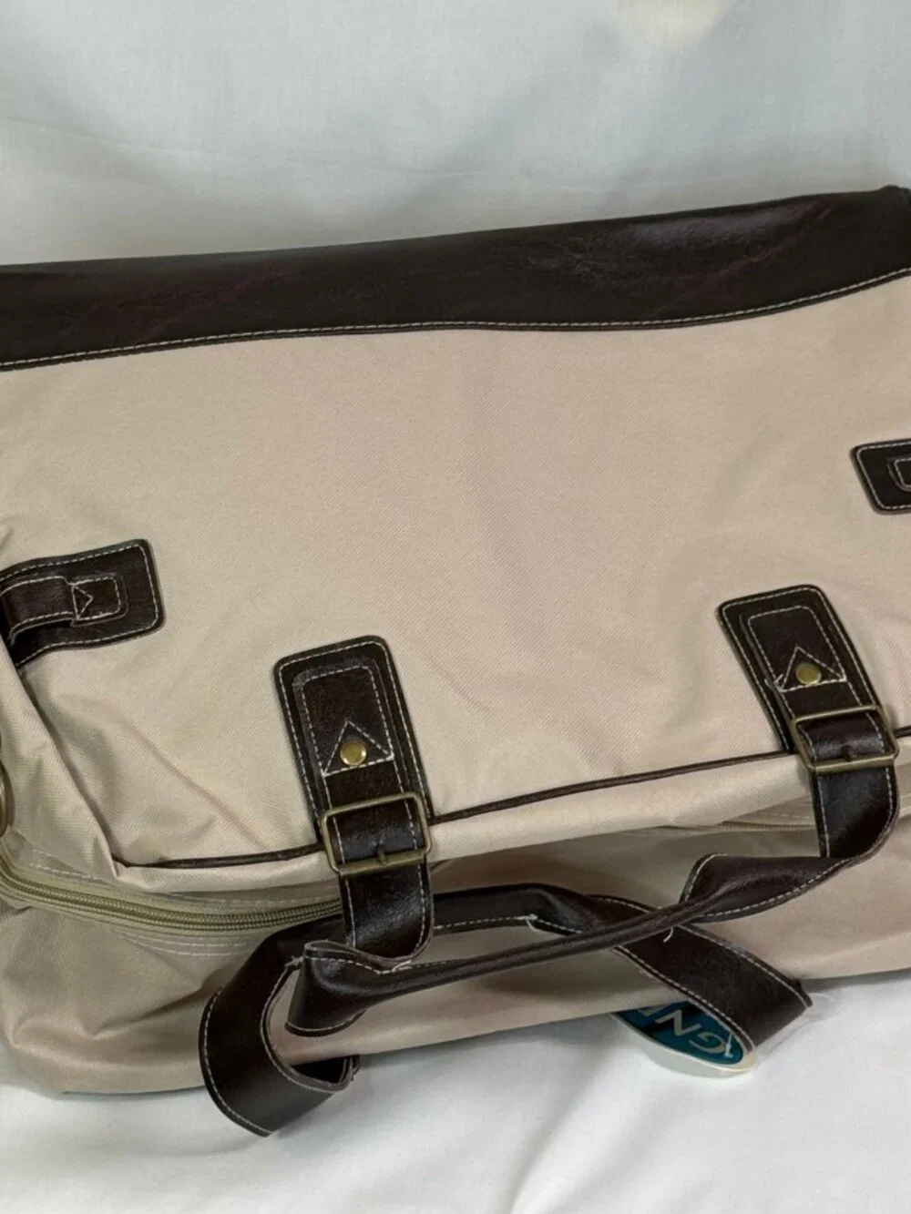 NWT GNBI Duffle Gym Carry On Weekender Travel Bag - Tan and Brown - Nice!